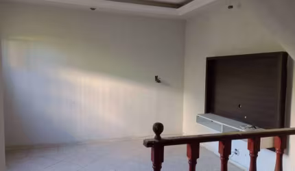 Casa triplex para venda tem 145 metros quadrados com 3 quartos em Alvarez - Nova Iguaçu - RJ