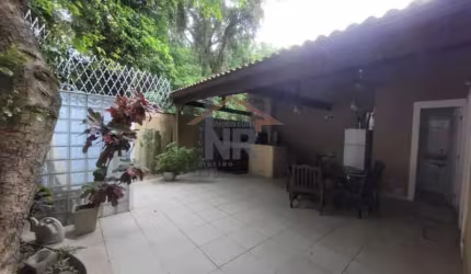 Casa em condomínio fechado com 4 quartos à venda na Rua Retiro dos Artistas, Pechincha, Rio de Janeiro, 180 m2 por R$ 750.000