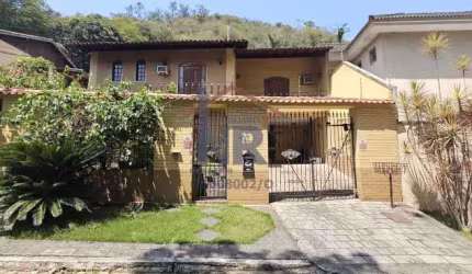 Casa em condomínio fechado com 4 quartos à venda na Rua Affonso Vasconcelos Várzea, Jacarepaguá, Rio de Janeiro, 392 m2 por R$ 1.350.000