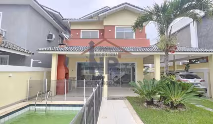 Casa em condomínio fechado com 4 quartos para alugar na Estrada Vereador Alceu de Carvalho, Vargem Grande, Rio de Janeiro, 227 m2 por R$ 13.000