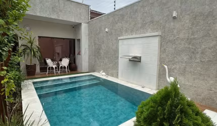 EXCLUSIVIDADE, SOFISTICAÇÃO E CONFORTO – A CASA DOS SEUS SONHOS!