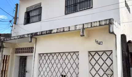 INVESTIMENTO PRONTO! Casa Duplex com Andares Independentes no Bairro Cidade 200 – Fortaleza