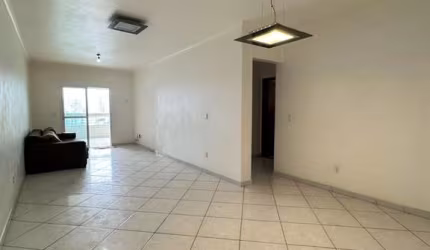 Apartamento Semimobiliado de 3 Quartos e 2 Vagas de Garagem em Guilhermina.
