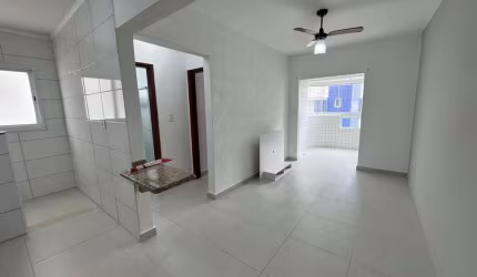Apartamento 1 dormitório- Maracanã em Praia Grande, São Paulo.