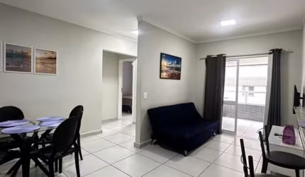 Apartamento Semimobiliado de 2 quartos no bairro Guilhermina, Praia Grande - SP