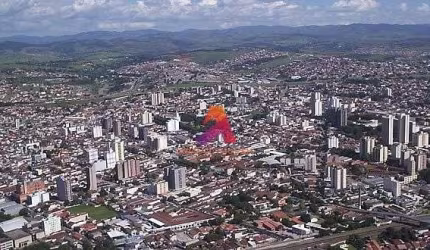 Área à Venda em Jardim das Bandeiras, Taubaté - SP