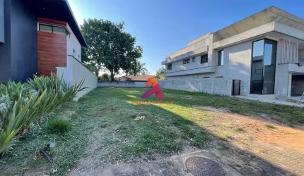 Terreno a Venda no Jardim do Golfe Urbanova - Fundos Área Verde. Vamos conhecer?
