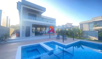 Casa de 3 dormitórios à venda, 411 m² no Condomínio Colinas do Paratehy - SJC/SP