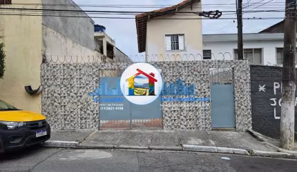 Casa térrea com 1 dormitório e cozinha americana e 1 vaga em Americanópolis
