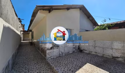 Casa térrea com 1 dormitório, sala, cozinha e banheiro em Americanópolis