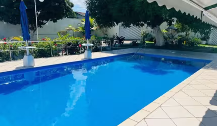 Casa em Adrianópolis com Residência e Escritório