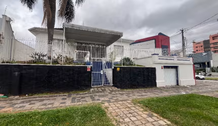 Casa comercial para locação com 7 salas