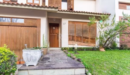 Casa Condominio para Venda - 195m², 4 dormitórios, sendo 1 suites, 2 vagas - Teresópolis