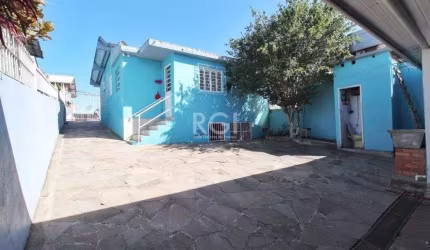Casa para Venda - 70m², 2 dormitórios, 5 vagas - Santa Tereza