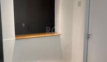 Apartamento térreo - 1 suíte, pátio e lavabo no bairro Petrópolis