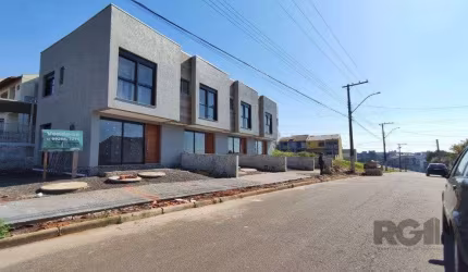 Sobrado a Venda no Residencial Verdes Campos na Rua Anna Abruzzi, com 2 dormitórios sendo 2 suites.