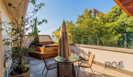 Excelente cobertura de 182m² com 3 dormitórios e 2 vagas.