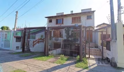 Ampla casa de 175 m² com 3 dormitórios e 3 vagas de garagem