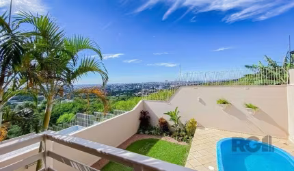 Casa alto padrão, 500m² privativos com linda vista da cidade no Morro Apamecor