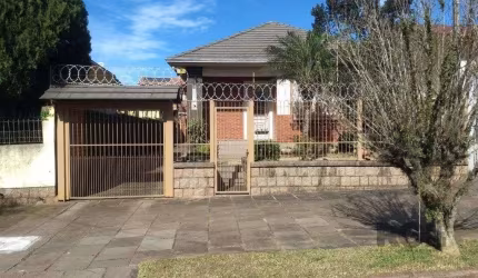Casa de 168m² - 3 dormitórios, 3 vagas no bairro Nonoai