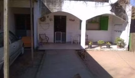Casa para Venda - 140m², 5 dormitórios, 3 vagas - Lami