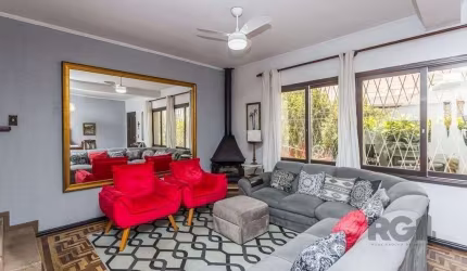 Casa 210m² - 3 dormitórios, 2 vagas