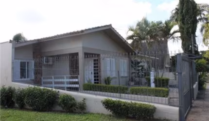 Casa para Venda - 200m², 4 dormitórios, sendo 1 suites, 3 vagas - Ipanema