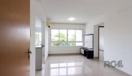 Apartamento semi-mobiliado, com área privada de 50,95 M2