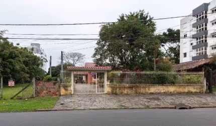 Casa para Venda - 231.72m², 4 dormitórios, sendo 1 suites, 3 vagas - Tristeza