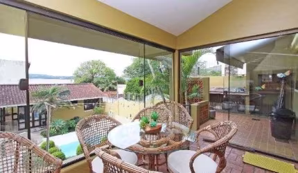 Casa para Venda - 287.96m², 4 dormitórios, sendo 1 suites, 4 vagas - Imperial Parque