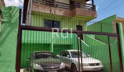 Casa para Venda - 450m², 4 dormitórios, sendo 1 suites, 2 vagas - Vila Ipiranga