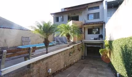 Casa para Venda - 300m², 2 dormitórios, sendo 1 suites, 8 vagas - Nonoai