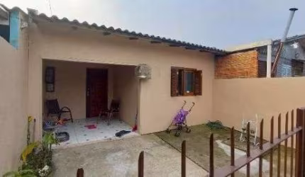 Casa em Porto Alegre, no bairro Ponta Grossa, com 2 dormitório(s), e 2 banheiros, à venda.