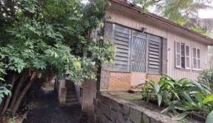 Terreno para Venda - 696.66m², 0 dormitórios, Menino Deus