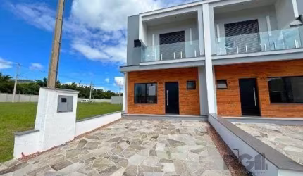 Casa Condominio em Porto Alegre, no bairro Campo Novo, com 3 dormitório(s), e 3 banheiros, à venda.
