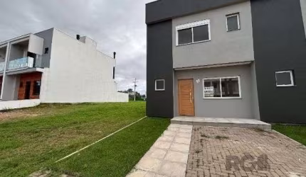 Casa Condominio em Porto Alegre, no bairro Campo Novo, com 3 dormitório(s), à venda.