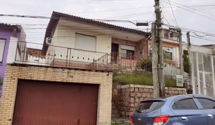 Casa para Venda - 130m², 4 dormitórios, Santa Tereza