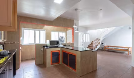 Casa para Venda - 250m², 3 dormitórios, sendo 2 suites, 2 vagas - Teresópolis