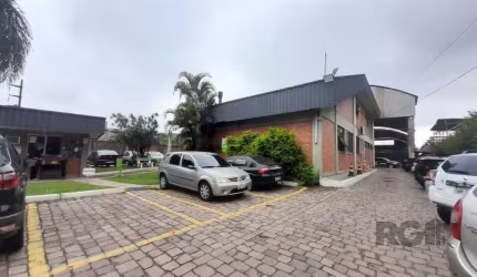 Prédio comercial com área total de 5.000 m² na rua Frederico Mentz, bairro Navegantes.
