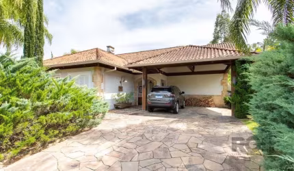 Casa Condominio para Venda - 380m², 3 dormitórios, sendo 3 suites, 6 vagas - Terra Ville