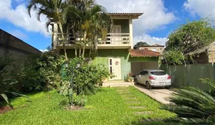 Casa para Venda - 250m², 3 dormitórios, sendo 1 suites, 2 vagas - Cristal