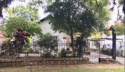 Casa - 3 dorms. 3 vagas - 150 m² - Santa Tereza