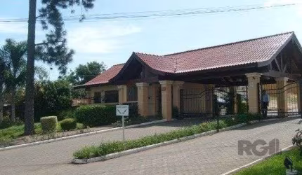 Terreno com 330m² no Condomínio Mountain Ville