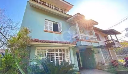 Casa para Venda - 154m², 3 dormitórios, sendo 1 suites, 4 vagas - Ipanema