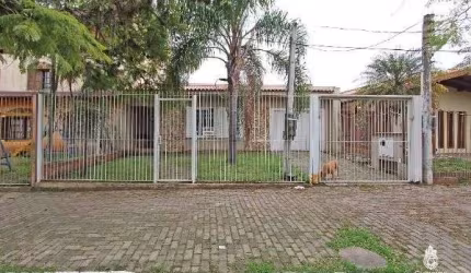 Casa para Venda - 180m², 3 dormitórios, sendo 1 suites, 2 vagas - Jardim Verde