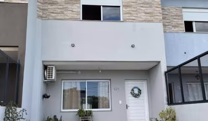 Casa com 3 dormitório no bairro Mario Quintana