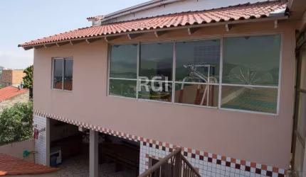 Casa para Venda - 900m², 5 dormitórios, sendo 2 suites, 5 vagas - Vila Nova