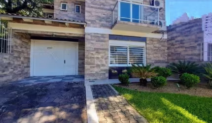 Casa para Venda - 171.46m², 3 dormitórios, sendo 1 suites, 4 vagas - Medianeira