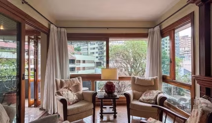 Vende-se luxuoso apartamento 3 quartos com suíte, churrasqueira, dependência completa - 143m² - Bela Vista