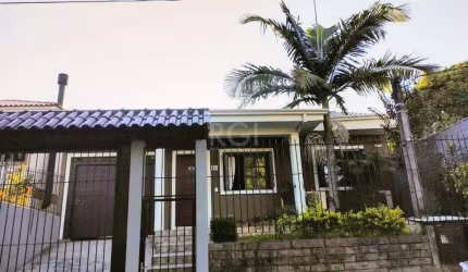 Casa para Venda - 214m², 2 dormitórios, 4 vagas - Parque Santa Fé